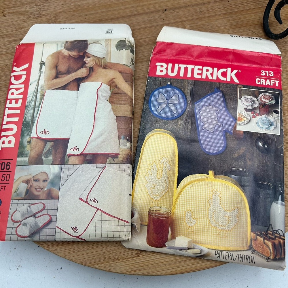 Lot of 2   Vintage Butterick‎ Sewing Patterns Uncut. #206 And #303